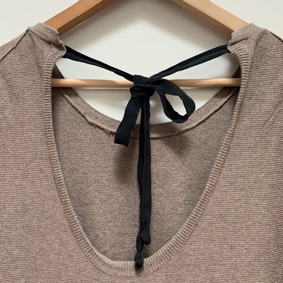 Aritzia Small Beige sweater - Picture 4 of 5